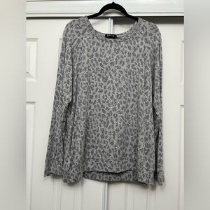 Gray leopard print top